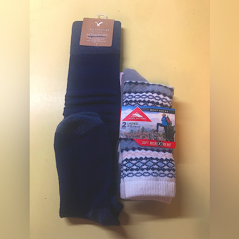 AE and High Sierra Woman’s Socks-3 pair NWT